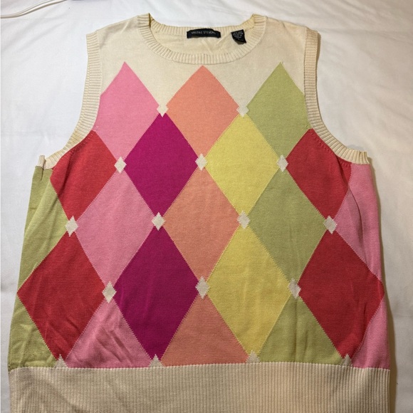 Valerie Stevens Tops - Valerie Stevens Cream Argyle Silk Blend Sweater Vest